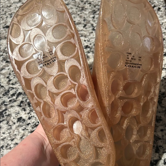 NWT Women’s Sz 10 Coach Ulyssa Metallic Gold Glitter Slides Sandals - Picture 4 of 4